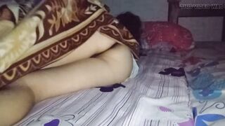 Nửa đêm ngủ với em họ, Súc vật a họ vạch quần lót lút cán djt rên rỉ