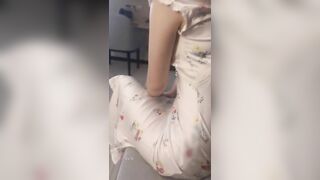 Tôi đã cặp kè với một cô nàng xinh đẹp như thần ở trường cao đẳng
