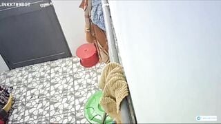 Chị dâu xinh quá mà k có tài liệu gì nên lắp cam trg nhà tắm quay lén chị