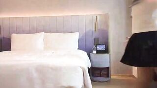 Em học sinh non tơ mới tí tuổi mà đã đi làm sugar bay rồi