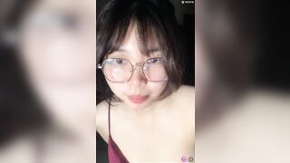 Bé YNhi em teen sinh viên hàng non dáng múp livetream show hàng kiếm thêm thu nhập p1