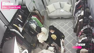 Hack cam quay lén e teen thử đồ trg cửa hàng quần áo,vòng 1 khủng đung đưa dữ dội