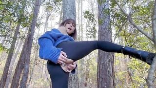 Gái xinh Vào Rừng, Xé legging Cu giả thủ dâm Bóp vú Sướng rên rỉ live sex