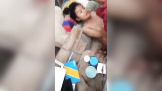 Nhỏ em họ 16 tuổi sáng sớm bị anh họ đè đụ muốn rách lồn luôn rồi.