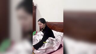 Gạ làm tí mà Chị cứ lườm là sao