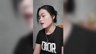 Nghe chị kể chuyện tình cảm không các em zai cu to