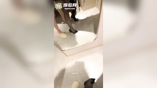 xuất vào lồn em gái da trắng, xinh đẹp, trong sáng, lẳng lơ