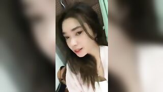 Gạ mỏi mồm bạn thân cũng cho xem vú đẹp vkl