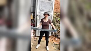 Zai nào cặc to muốn làm chủ quán VLXD thì về với chị
