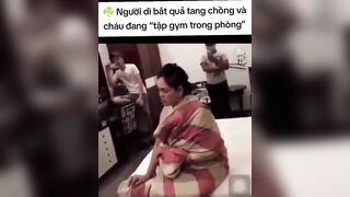 Vợ bắt ghen tại trận thằng chồng lén lút ngoại tình với cháu của mình trong khách sạn
