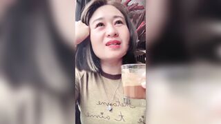 Gái Xinh, vú to Vừa CF vừa kể Chuyện Dâm