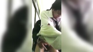 Thầy giáo khi cả lớp tan học về nèn lại đè đụ 1 em học sinh lớp 10 thỏa mãn con cặc.