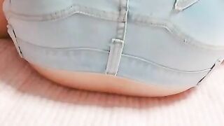 Bé Gái 17 Khoe Lồn Non Tơ Cho Dượng Xem và thủ dâm