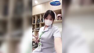 Em y tá vú to lồn múp thủ dâm khoe hàng dâm đãng