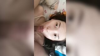 Cho Em Ngậm Xúc Xích Thịt