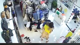 Clip full hd không che về vụ hiếp dâm chủ shop ở Vĩnh Phúc