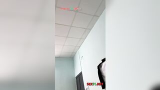 Bạn Thân ” Lại Đây Cho Sờ Tý Coi “