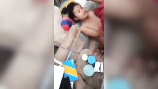 Quay thằng bạn thân dẫn gái về phòng địt dâm đãng