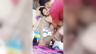 Quay thằng bạn thân dẫn gái về phòng địt dâm đãng