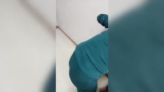 Đưa chị đồng nghiệp say rượu về nhà và chuyện gì đến cũng đến