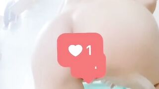 Thỏ Hà Phương trắng xinh như bú bê luôn mà