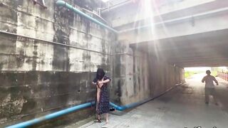 Em teen thích khỏa thân đi dạo ở công viên, bị nhìn thấy cũng mặc kệ #1
