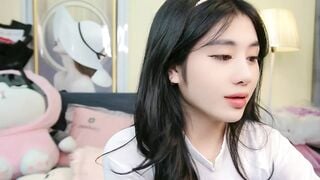 Em Anna Gấu xinh như thiên thần, live stripchat show bím múp
