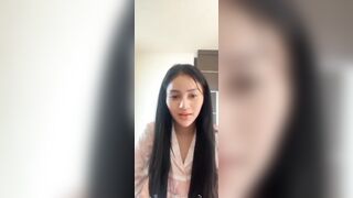 Vú to thủ dâm 103