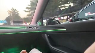 LÁI TETLA CŨNG PHẢI KHẠC, BÚ BUỒI GIỮ PHỐ LUÔN