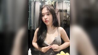siêu phẩm loli xinh xắn trả kèo show vú cho ai donate - phần 3