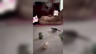 2 anh em họ rủ nhau nhậu, nhậu xong muốn đụ con em họ luôn.