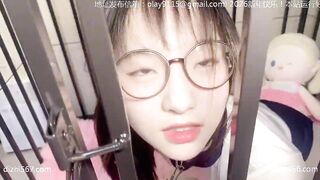 nhốt gái xinh như nô lệ trong lồng, thích là lôi ra đụ
