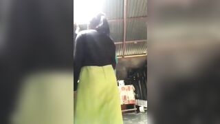 Cháu trai 17 tuổi xin dì họ đụ, dì thấy thương cũng cho nó đụ.