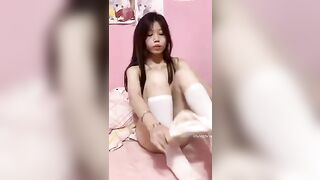 E học sinh bên Trung quốc quay vd bán kiếm tiền thu nhập 4