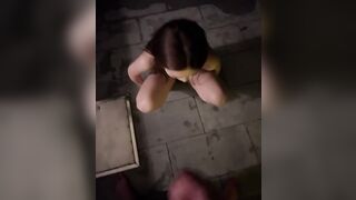 Món tráng miệng mỗi đêm của em ăn luôn ngoài công viên