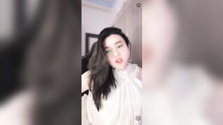 Gái xinh chubby vú to lồn múp thủ dâm trên live dâm đãng phần 1