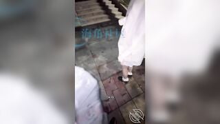 Địt ở ngoài đường