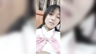 E loli Trung Quốc kiếm thêm thu nhập 2