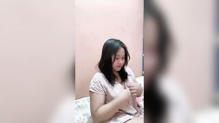 Vú to thủ dâm 159