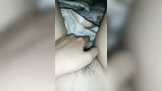 Đêm nứng lồn nên dạng chân xoa cho thằng ny xem