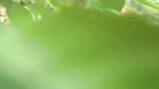 Quay lén, Nữ Đồng nghiệp Đái bậy ở Công viên loli mình dây