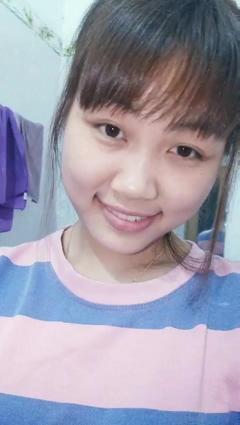 xem lồn em gái họ bằng kẹo mút