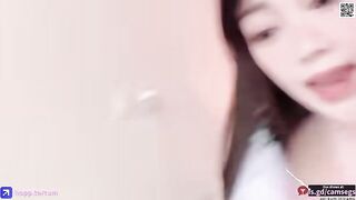 Teen Loli mình dây, Lồn Bé tí mà Cặc giả 40 cm Lút Cán Live sex rên rỉ