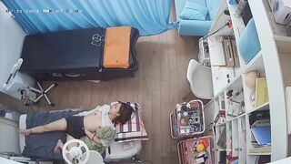 chủ quá spa đi ngủ mà hớ hênh quá