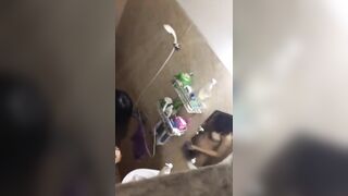 Rình em gái hàng xóm tắm khúc cuối bị phát hiện - 3