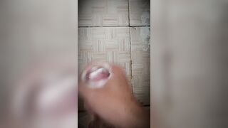 *** nứng quá các chị ơi