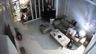 Hack camera phòng khách