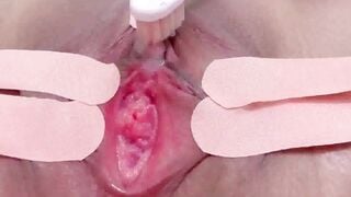 Dán băng banh lồn dùng bàn trải thêm tí kem đánh lồn sướng quá