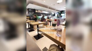 Em teen xinh mình dây cực bạo vào quán cf cùng người yêu lột áo ra cho a bóp vú