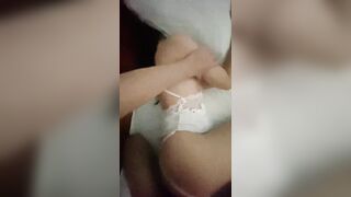 bé sinh viên xinh xắn làm SGBB bị bố nuôi đăng clip lên mạng
